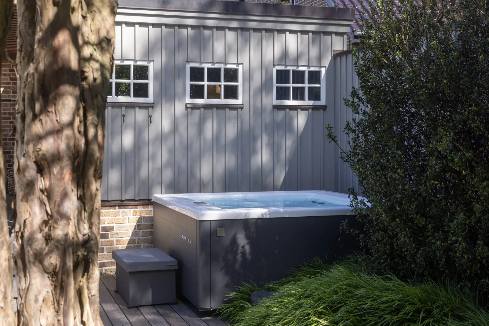 Whirlpool in privater Spa-Landschaft